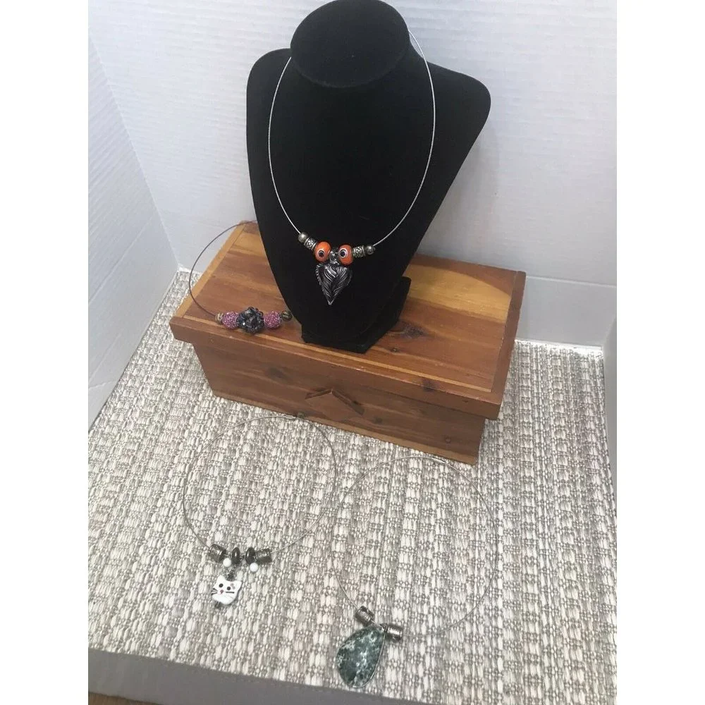 Unique Bundle Of 4 Wire Cuff Necklaces‎ Choker Beaded Cat Glass Silver-tone